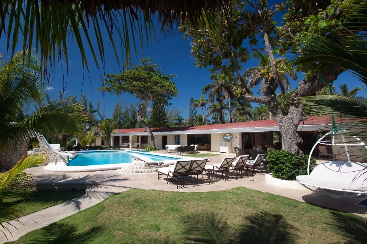 Seven Seas Four Bedroom Villa Saint Ann