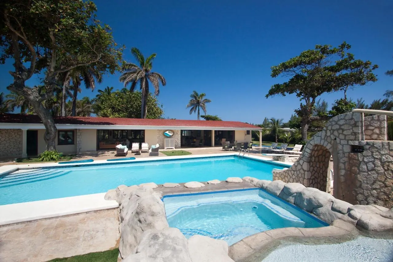 Seven Seas Four Bedroom Villa Saint Ann