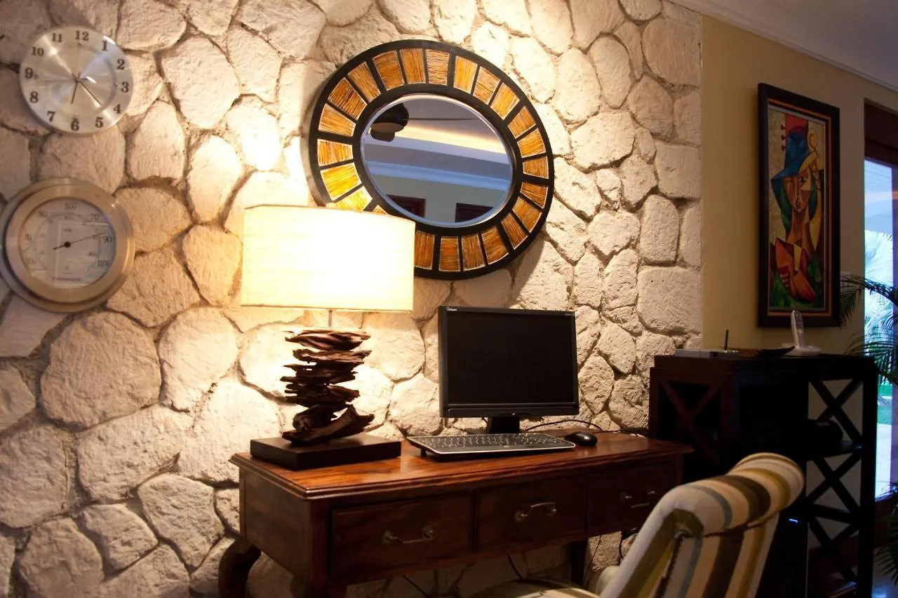 Seven Seas Four Bedroom Villa Saint Ann